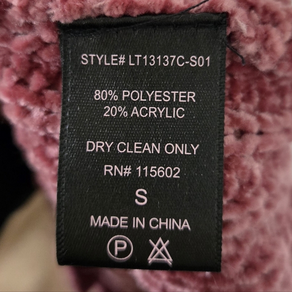 Lush V-Neck Knit Sweater - Picture 4 of 4